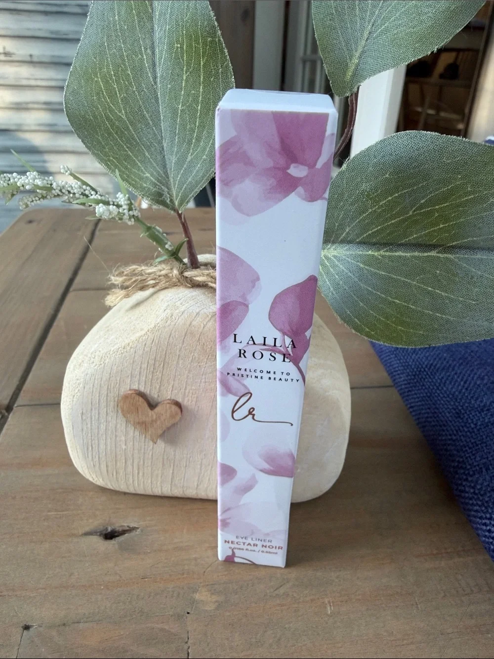 New in Box Laila Rose Liquid Eyeliner Pen - Nector Noir